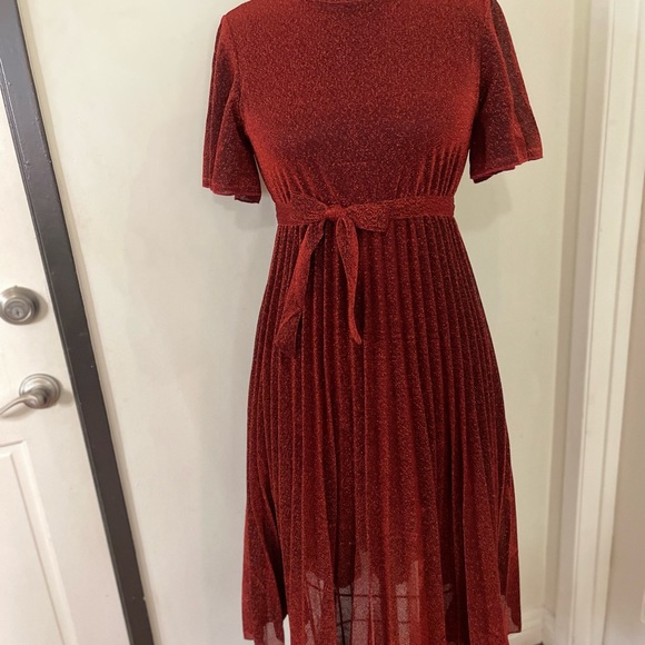 FLUTTER SLEEVE SELF BELTED PLEATED GLITTER DRESS - Picture 7 of 11